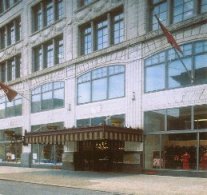 Halle Building